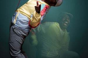 Simon Pearce - mit Funny Bones