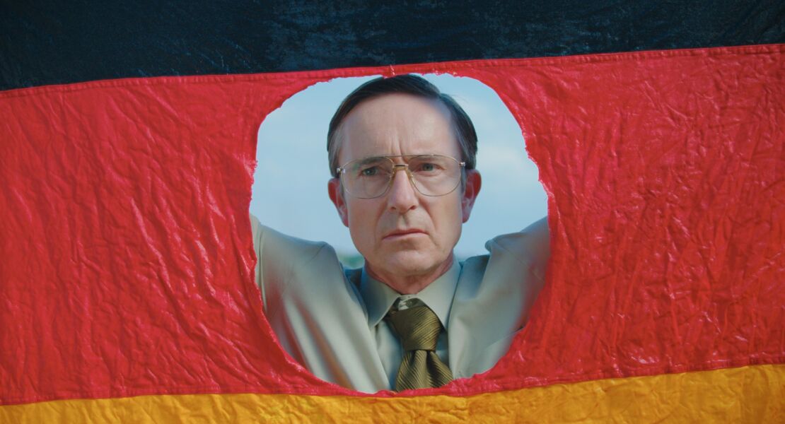 rote-sterne-uberm-feld