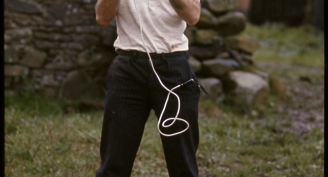 paul-mccartney-man-on-the-run