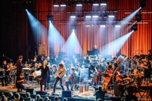 Rock meets Classic - Siggi Schwarz mit Band feat. Markus Engelstaedter & Frankfurter Sinfoniker - Rock-Highlights der 70er/80er