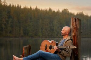 Workshop: Pimp your Songbegleitung! Begleitgitarre mit Martin Moro