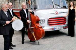 Swinging Melodies