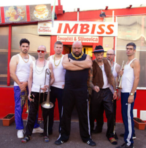 dr-aleks-the-fuckers-heimspiel-sexy-gipsy-balkan-action